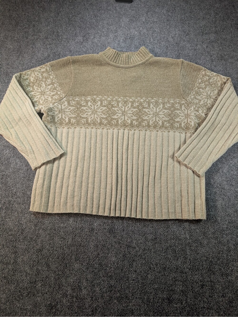 Vintage Sonoma Women's 1X Beige and Cream Acrylic Sweater Snowflake Pattern